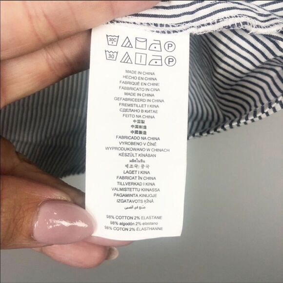 MICHAEL KORS | Pinstripe Cold Shoulder Ruffle Top Women’s Size Medium - Picture 8 of 8